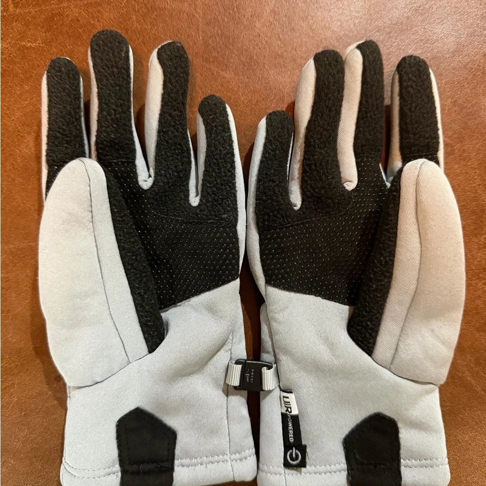 The North Face Light Gray and Black Winter Gloves